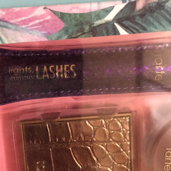 HP🎉 Tarte Makeup Bundle with Makeup Bag - Picture 6 of 7